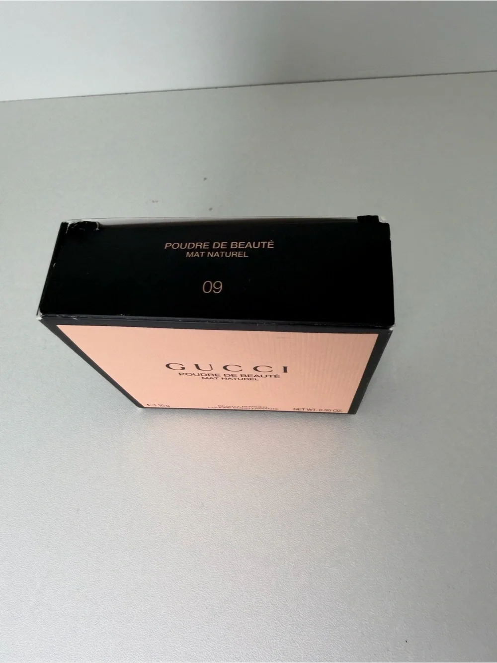 Gucci Mattifying Face Powder with 18-Hour Wear